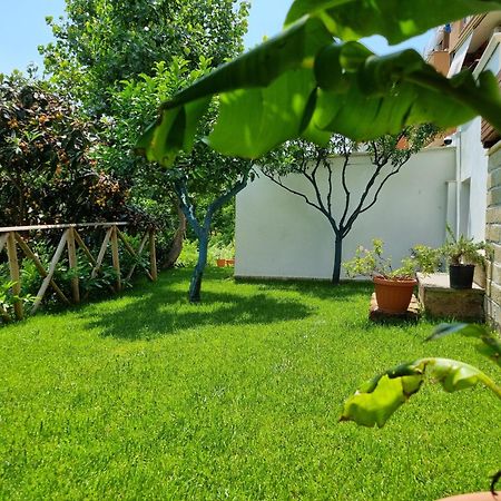 Appartamento Villa Maria Near Policlinico Gemelli Rom Exteriör bild